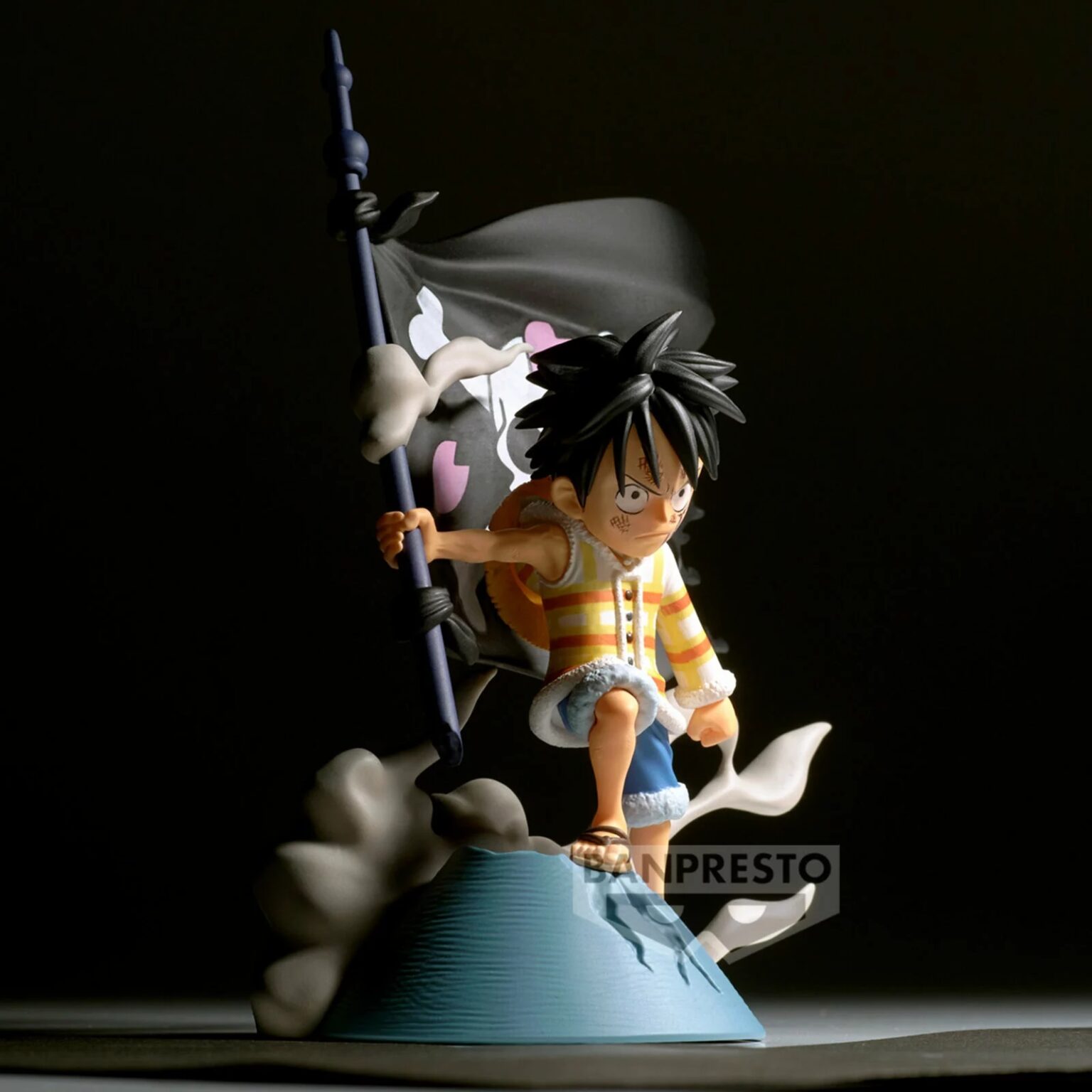 Neue One Piece Figur Zeigt Ruffy Mit Piratenflagge Anime2You